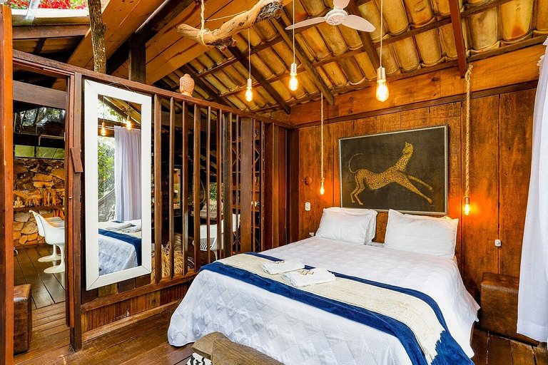 Microcasa Árvore na beira do lago vista incrível