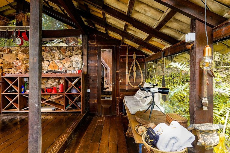 Microcasa Árvore na beira do lago vista incrível