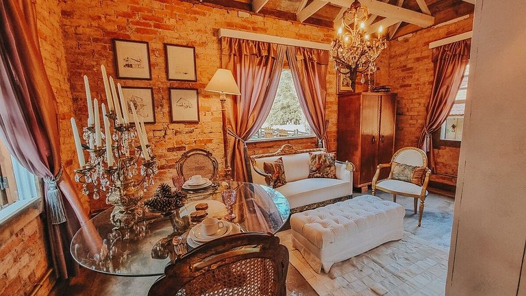 Casa histórica vista campo com banheira em Gramado