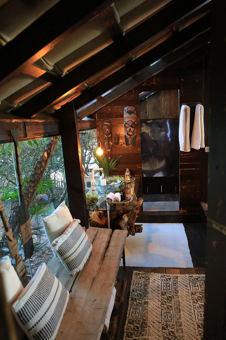Microcasa Árvore na beira do lago vista incrível
