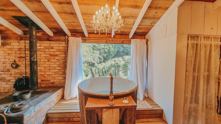 Casa histórica vista Vinhedo e lareira Gramado
