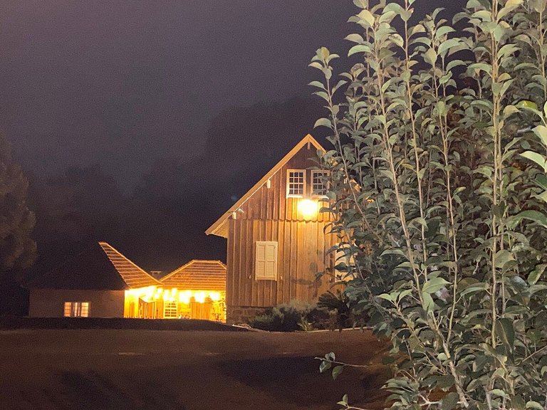 Casa histórica vista Vinhedo e lareira Gramado