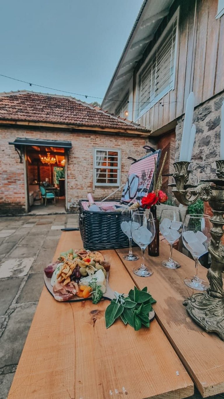 Casa histórica vista Vinhedo e lareira Gramado