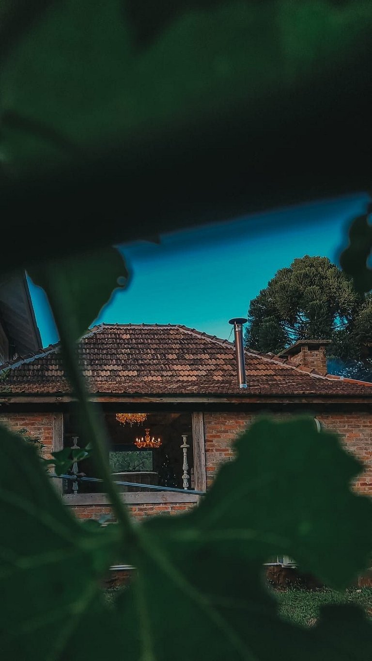 Casa histórica vista Vinhedo e lareira Gramado