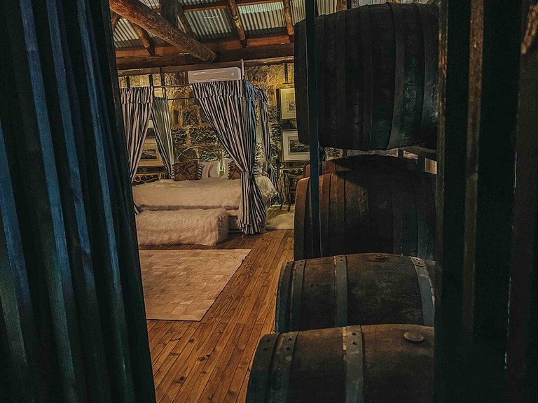 Casa de pedra antiga Vinícola Gramado com lareira