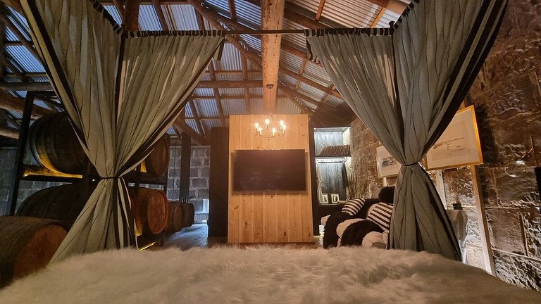 Casa de pedra antiga Vinícola Gramado com lareira