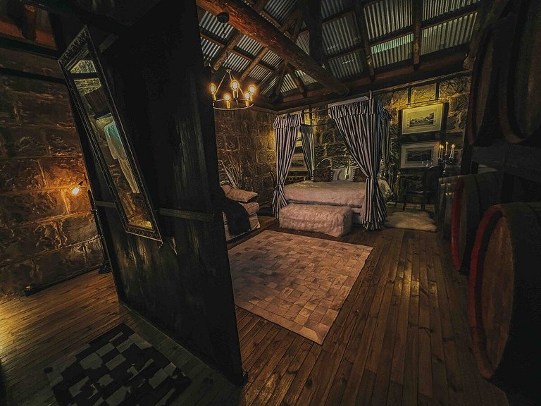 Casa de pedra antiga Vinícola Gramado com lareira