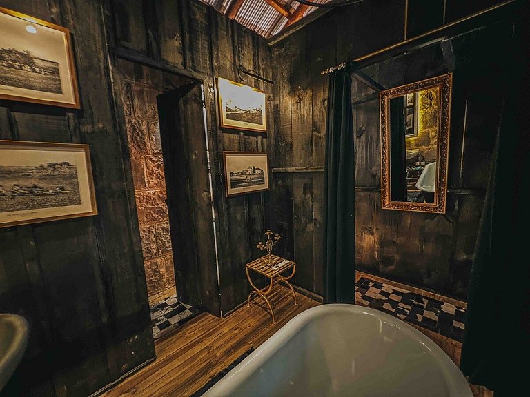 Casa de pedra antiga Vinícola Gramado com lareira