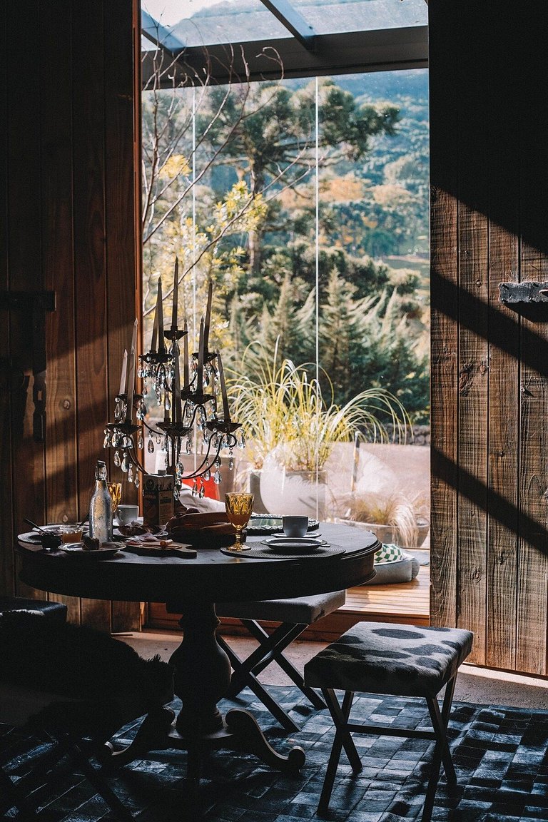 Casa de pedra antiga Vinícola Gramado com lareira