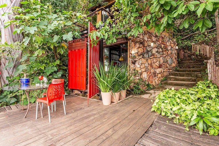 Microcasa Casa Barco na beira lago vista incrível