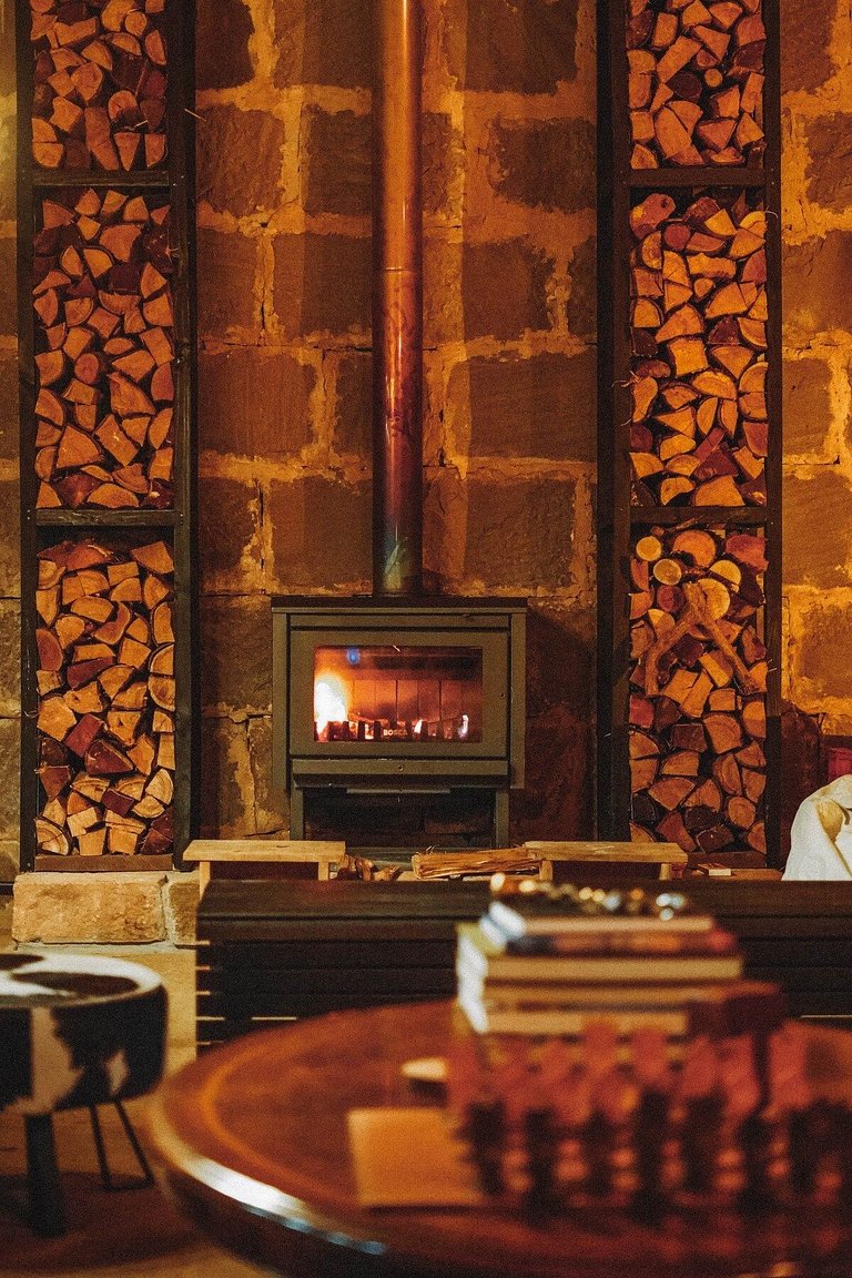 Casa de pedra antiga Vinícola Gramado com lareira