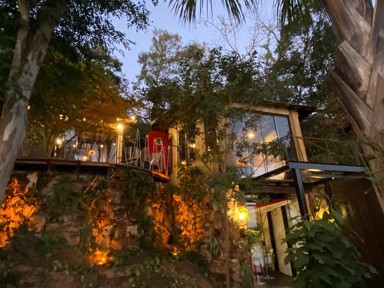Microcasa Casa Barco na beira lago vista incrível