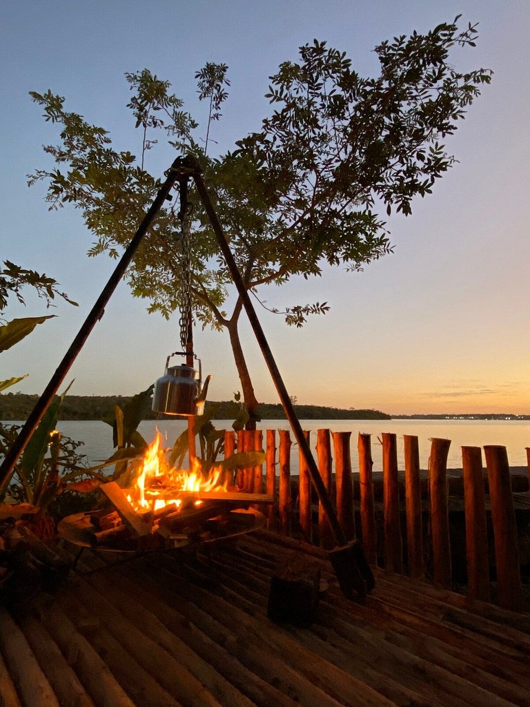 Microcasa à beira do lago com vista incrível
