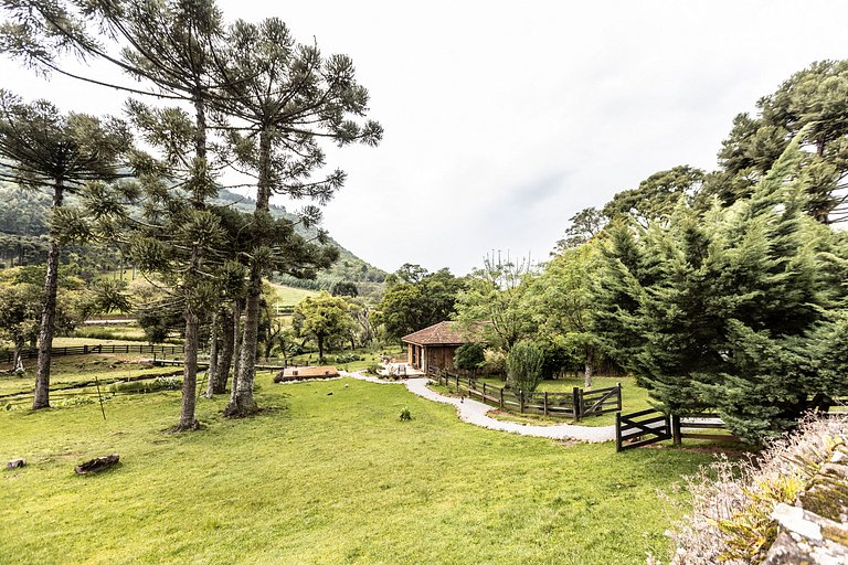 Casa de pedra antiga Vinícola Gramado com lareira