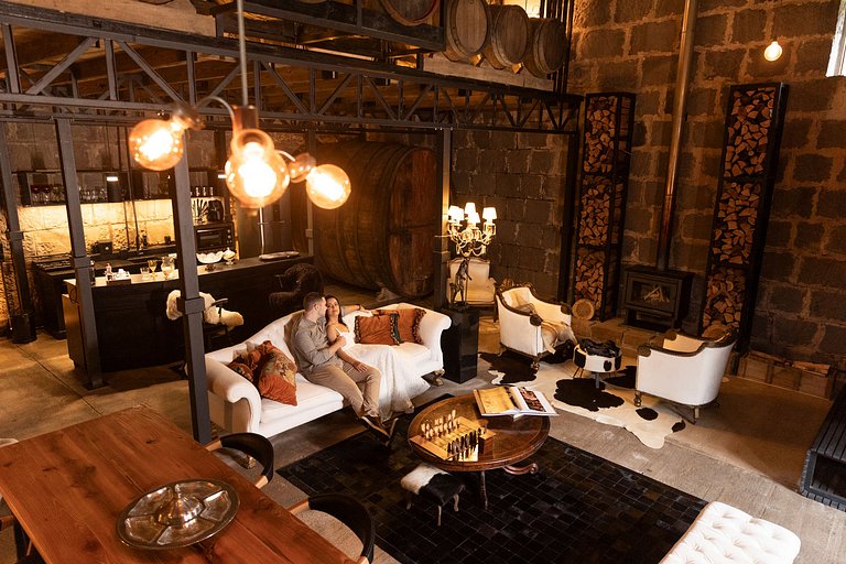Casa de pedra antiga Vinícola Gramado com lareira
