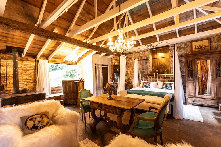 Casa histórica vista Vinhedo e lareira Gramado