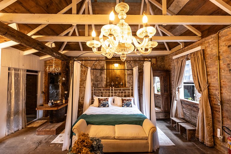 Casa histórica vista Vinhedo e lareira Gramado