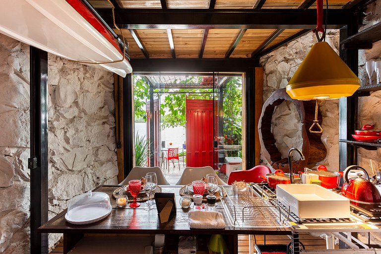 Microcasa Casa Barco na beira lago vista incrível