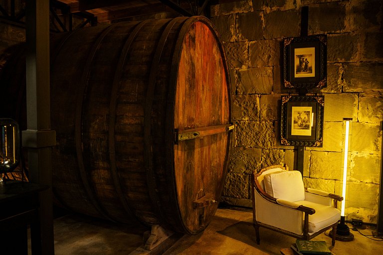 Casa de pedra antiga Vinícola Gramado com lareira