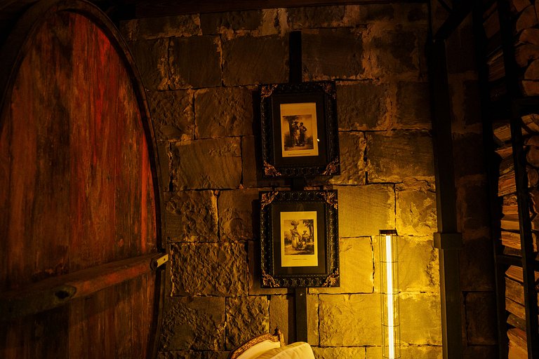 Casa de pedra antiga Vinícola Gramado com lareira