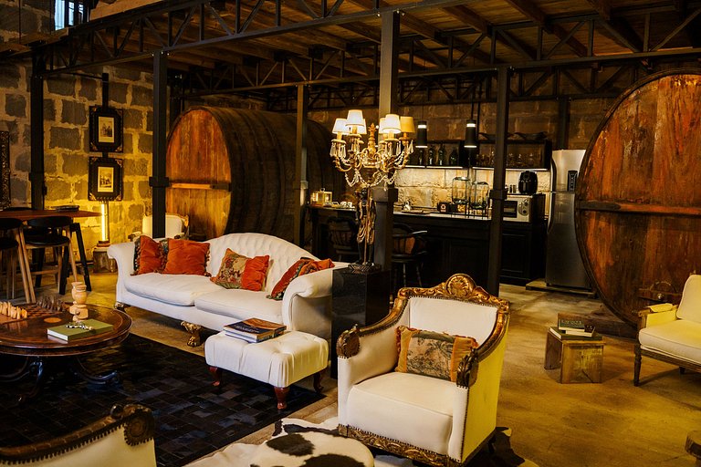 Casa de pedra antiga Vinícola Gramado com lareira