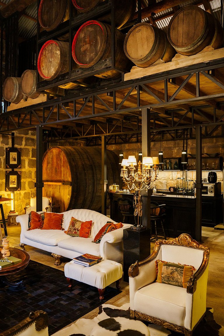 Casa de pedra antiga Vinícola Gramado com lareira
