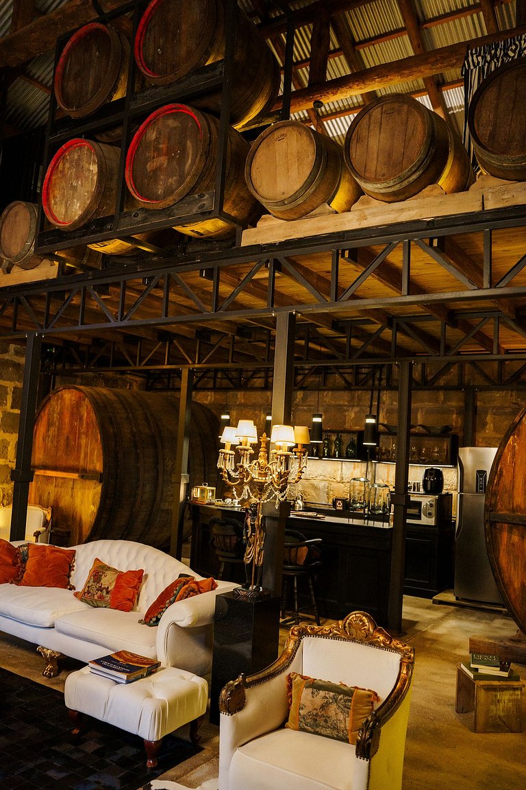 Casa de pedra antiga Vinícola Gramado com lareira
