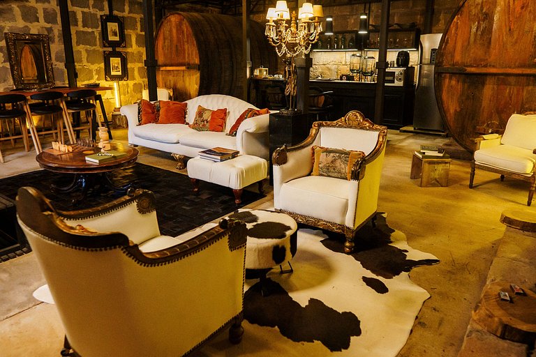 Casa de pedra antiga Vinícola Gramado com lareira