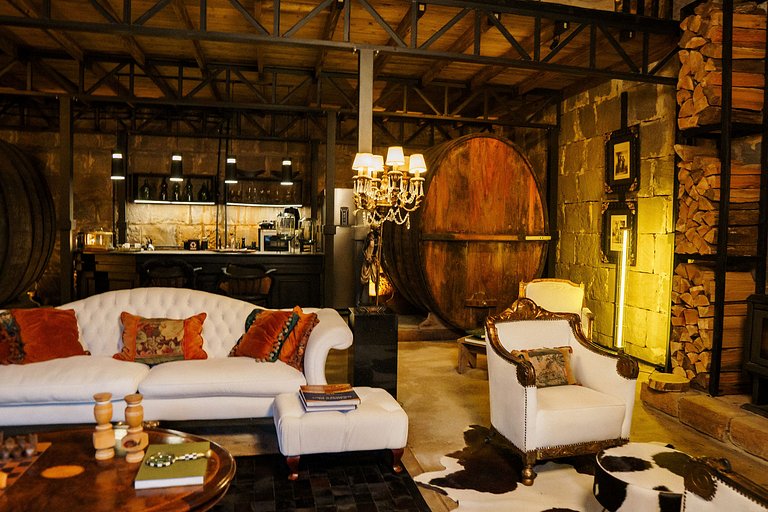 Casa de pedra antiga Vinícola Gramado com lareira