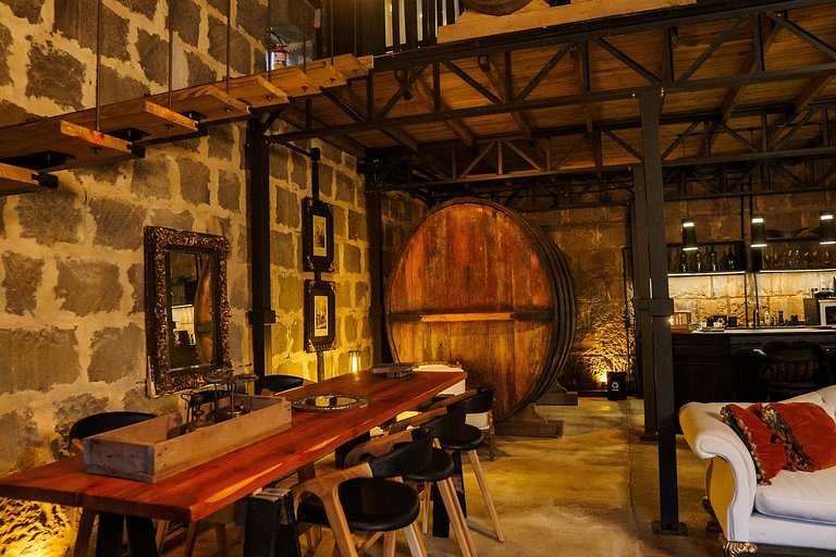 Casa de pedra antiga Vinícola Gramado com lareira