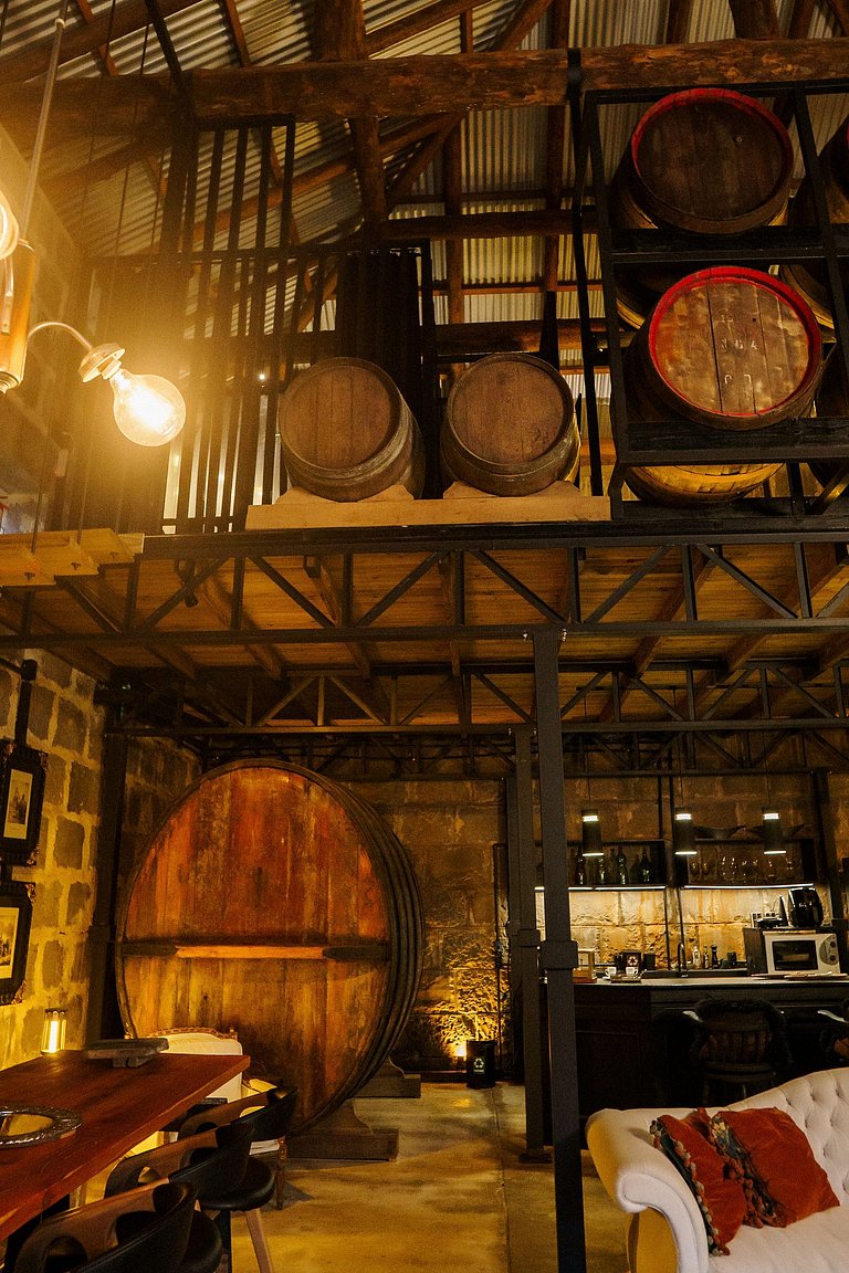 Casa de pedra antiga Vinícola Gramado com lareira