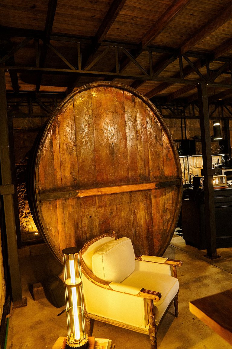 Casa de pedra antiga Vinícola Gramado com lareira