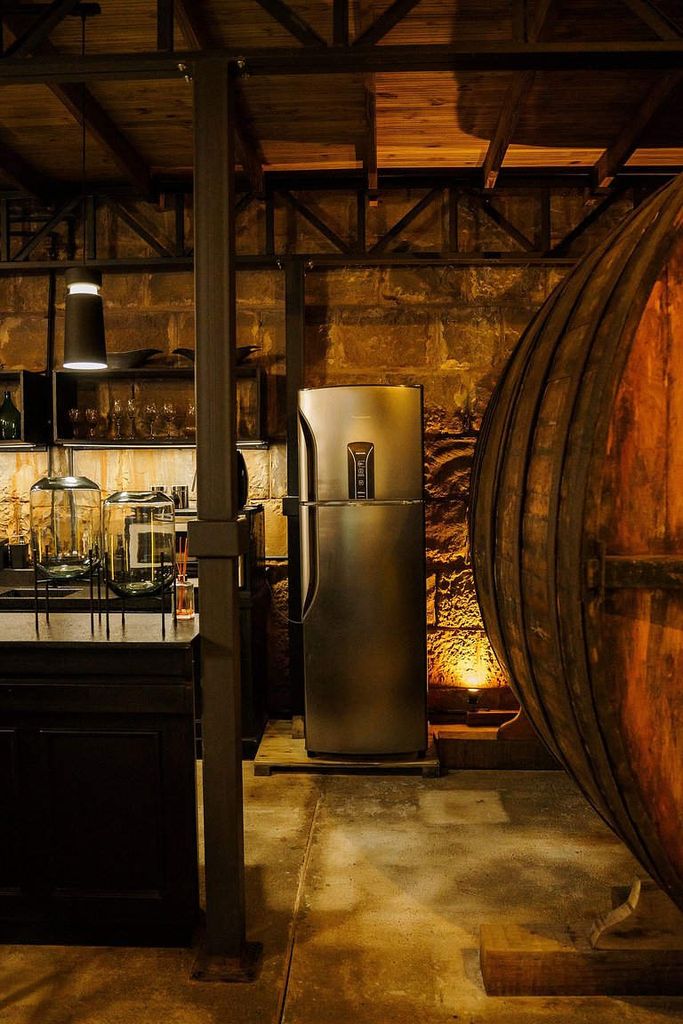 Casa de pedra antiga Vinícola Gramado com lareira