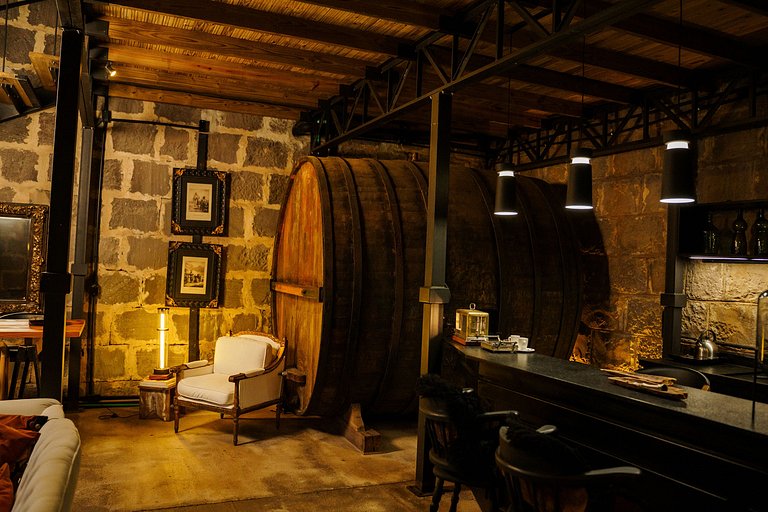 Casa de pedra antiga Vinícola Gramado com lareira