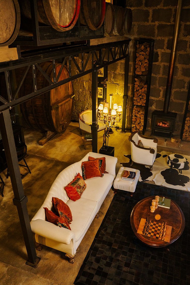 Casa de pedra antiga Vinícola Gramado com lareira
